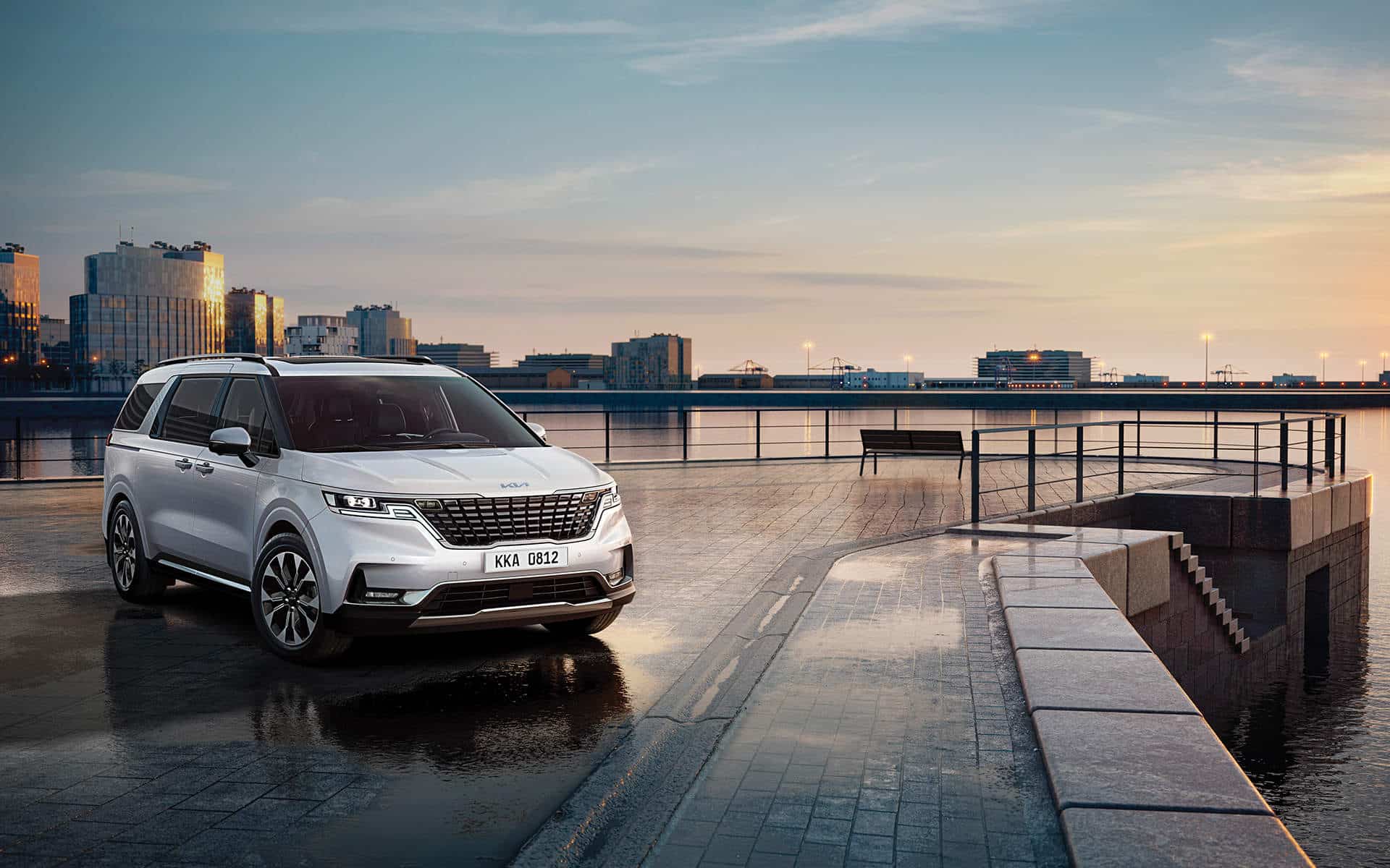 [Imagen: Kia Carnival 2024 destacando su diseño exterior]
