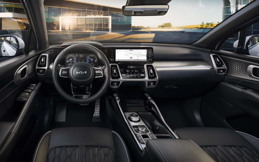 [Imagen de las características del interior del Kia Sorento 2023]